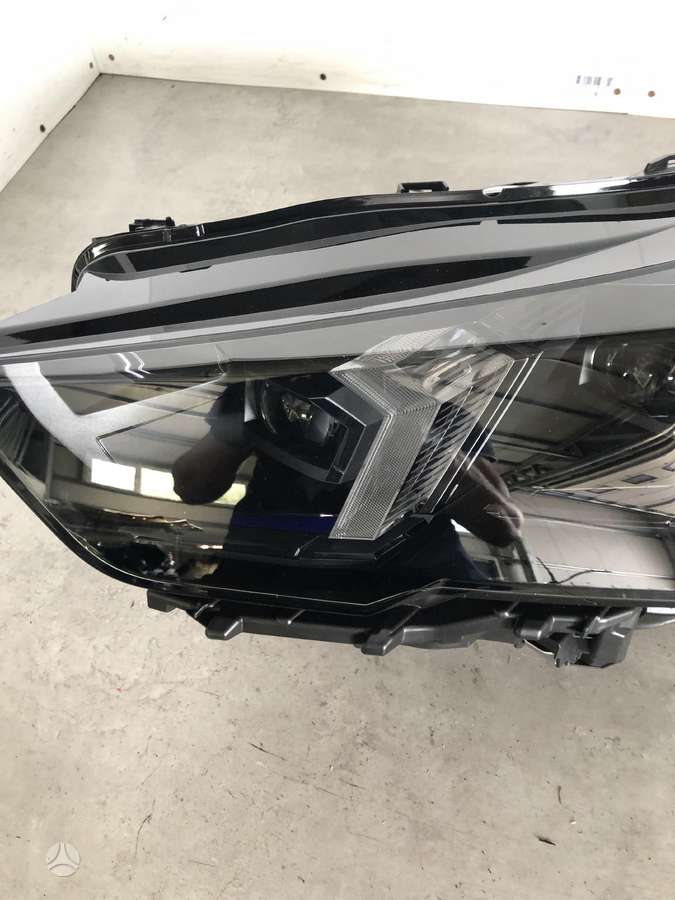 BMW X2, 5A77ED5-05, фары