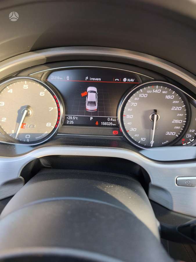 Audi S8