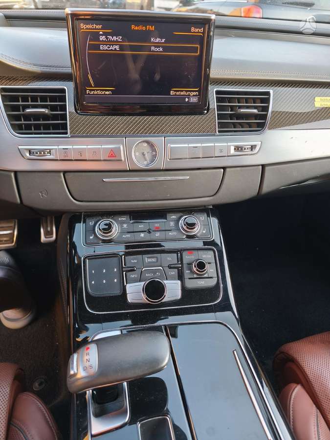 Audi S8