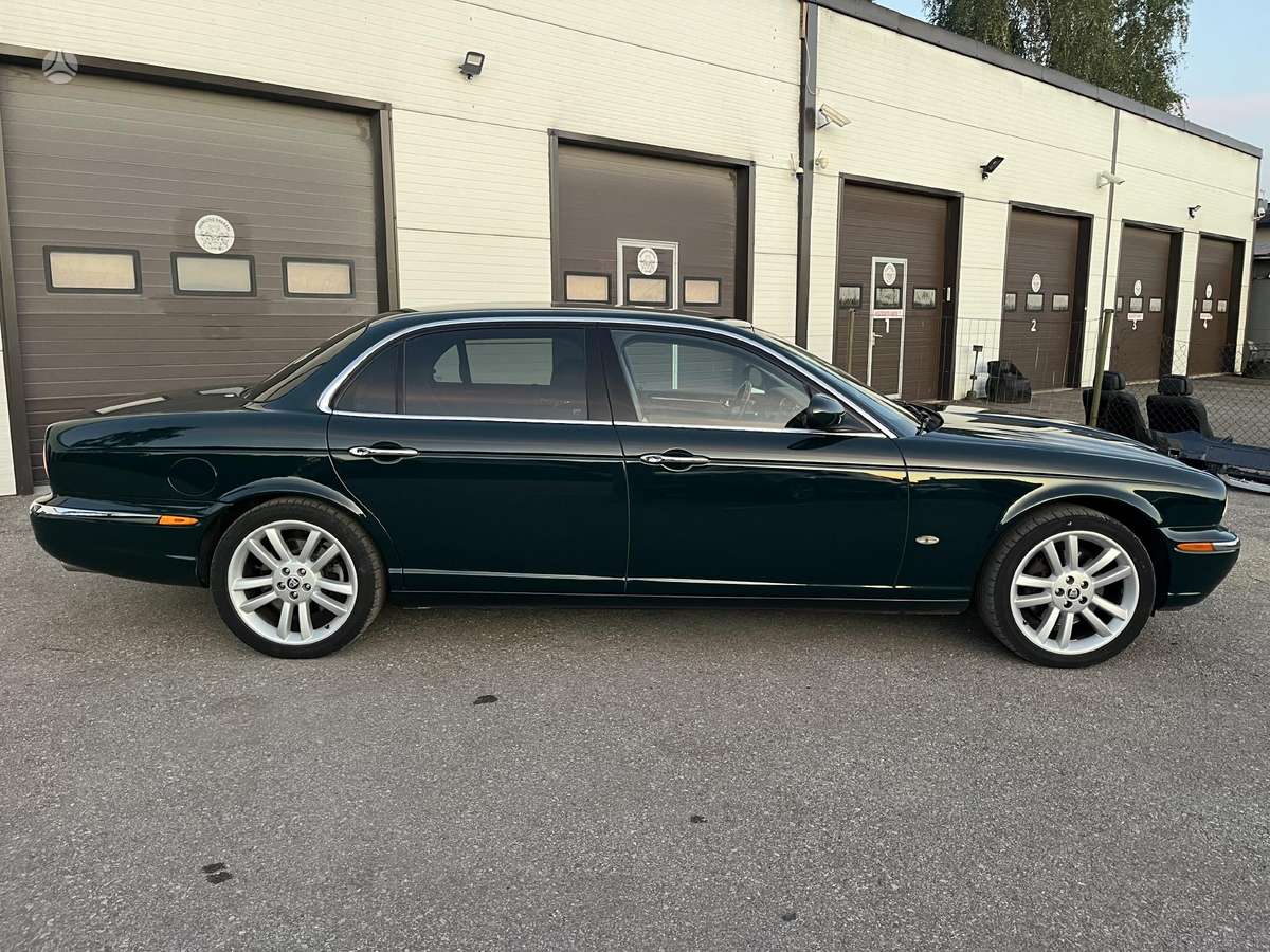Jaguar XJ, 4.2 l., Седан