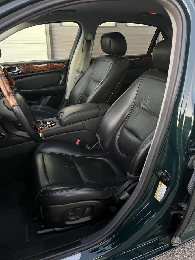 Jaguar XJ, 4.2 l., Седан
