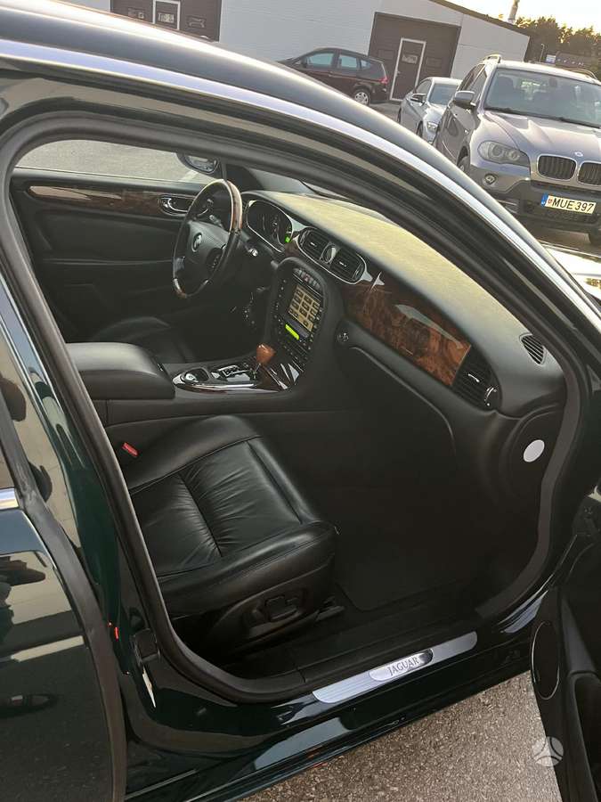 Jaguar XJ, 4.2 l., Седан