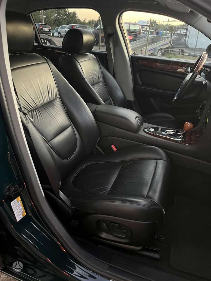 Jaguar XJ, 4.2 l., Седан