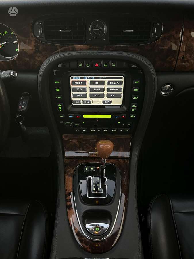 Jaguar XJ, 4.2 l., Седан