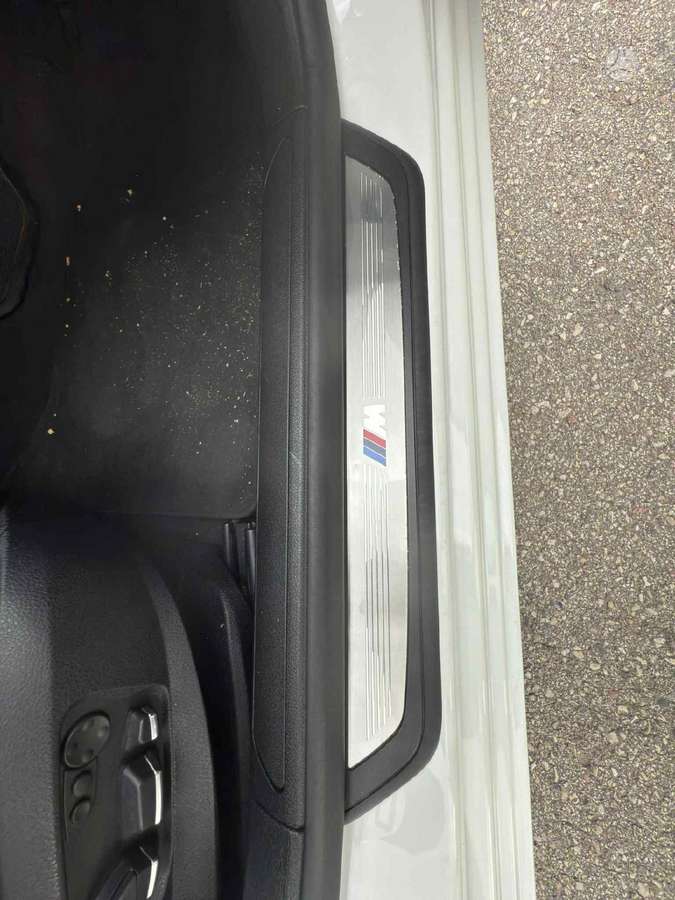 BMW 750, 4.4 l., Седан