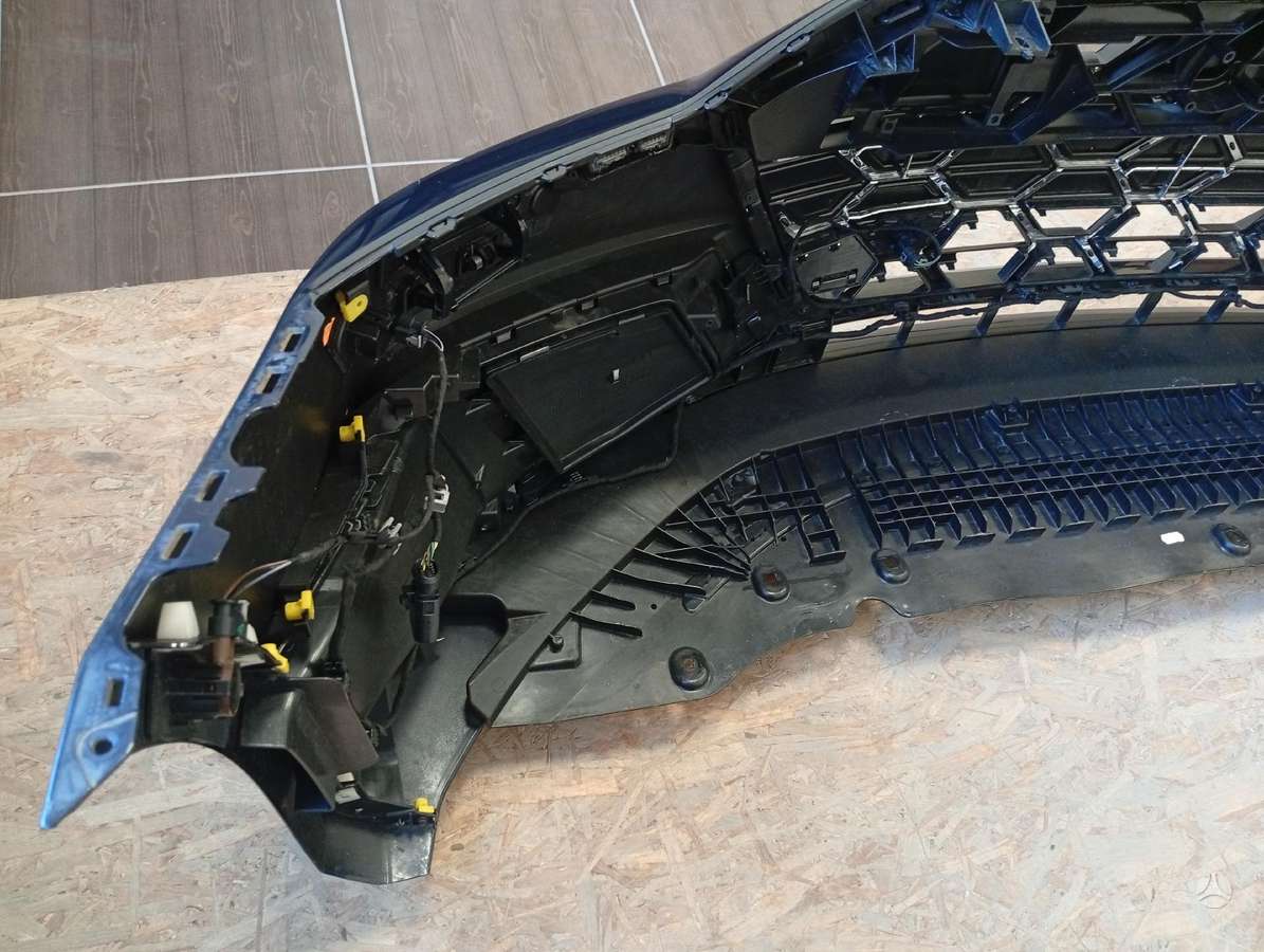 Audi A4 бамперы (буфера)