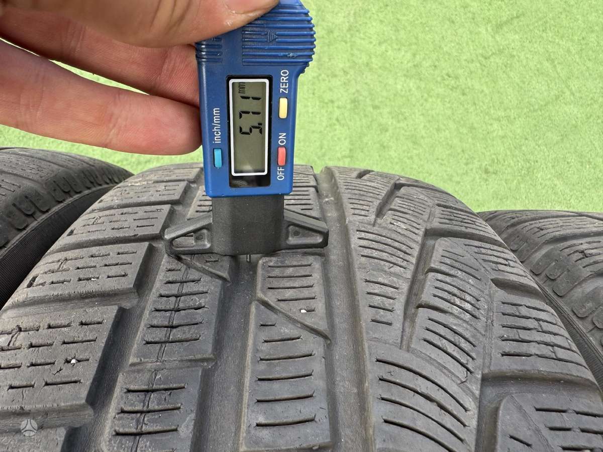 Pirelli 4-5mm, universalios 225/55 R17