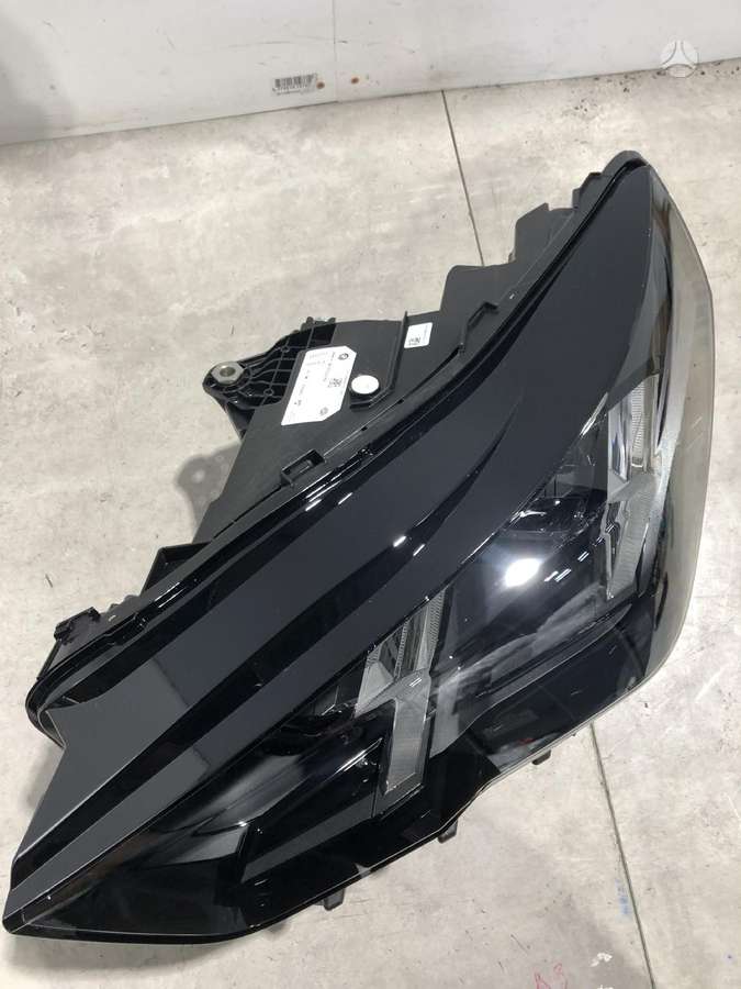 BMW X2, 5A77ED3-06, gaismas