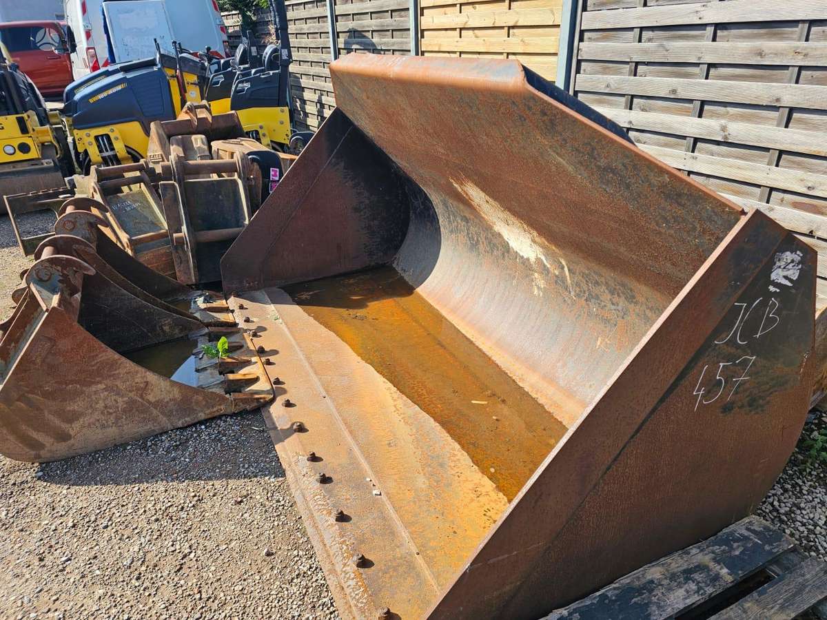 JCB 457HT, kaušai