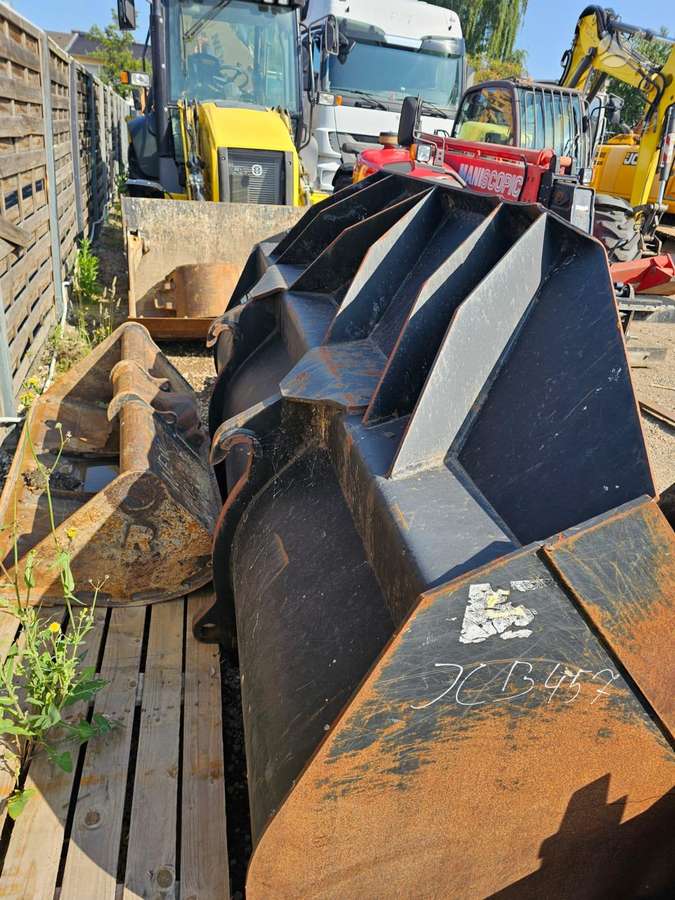 JCB 457HT, kaušai