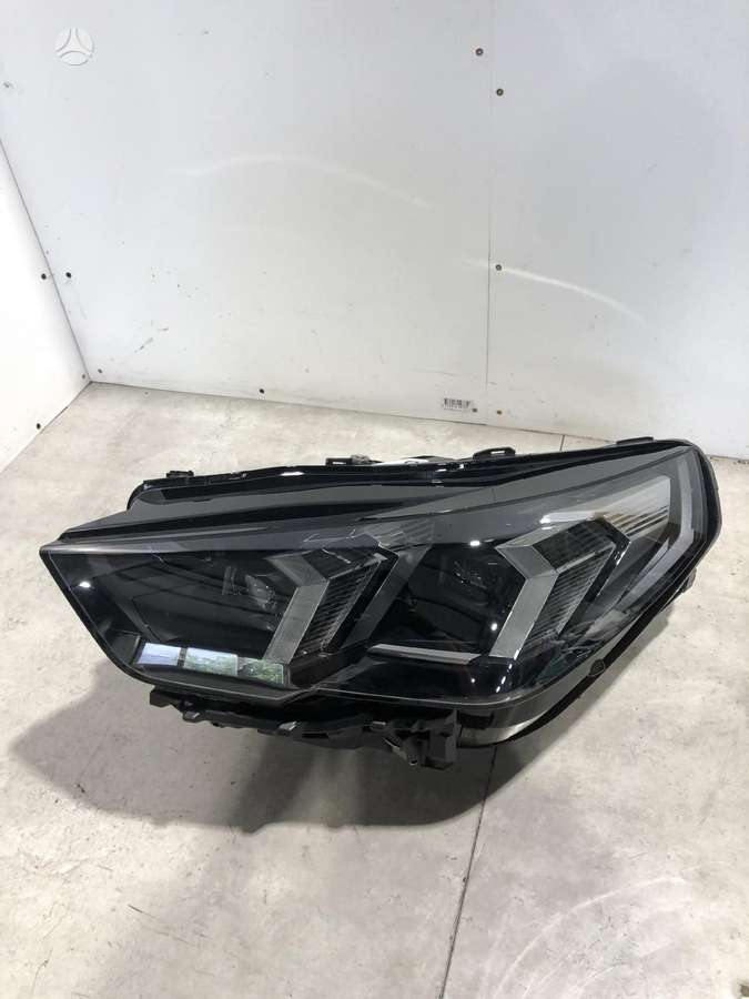BMW X2, 5A77EC3-06, gaismas
