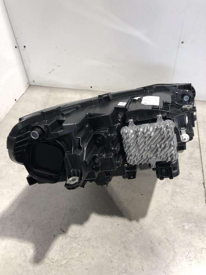BMW X2, 5A77EC3-06, gaismas