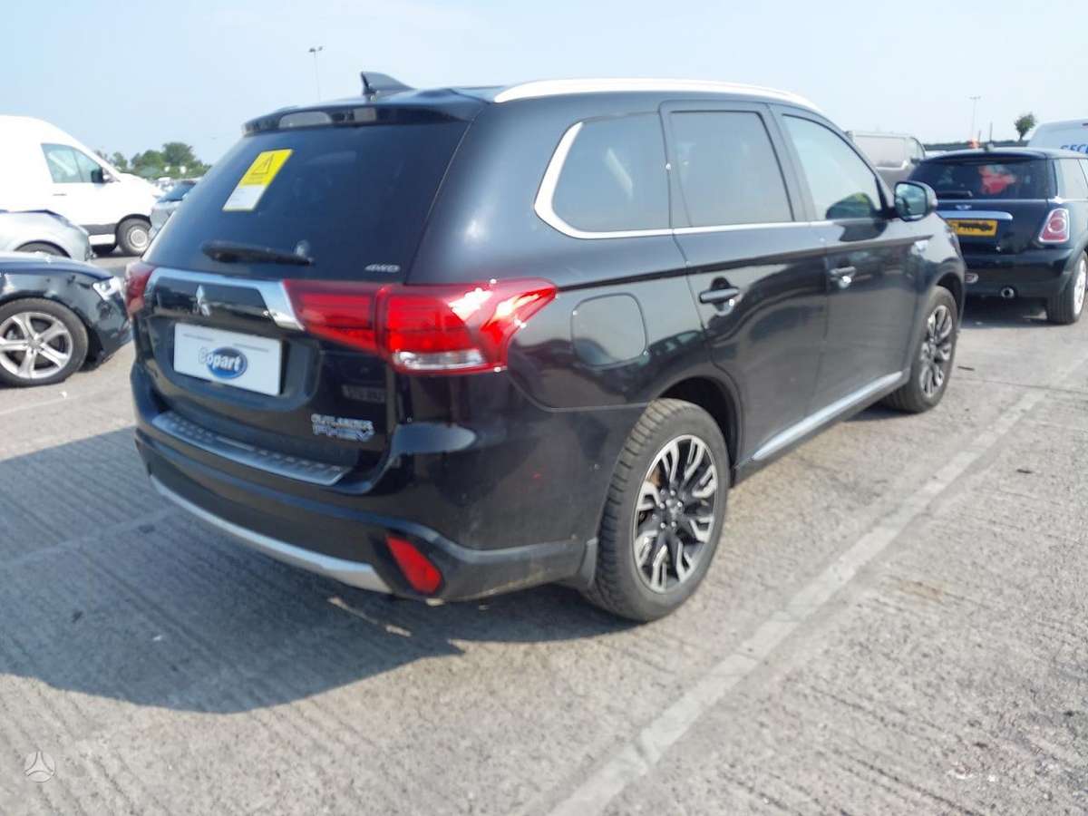 Mitsubishi Outlander Auto ardomas platensė info telefonu