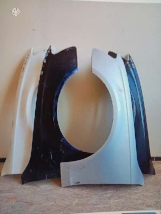 Audi A4 dangtis (priekinis, galinis), sparnai