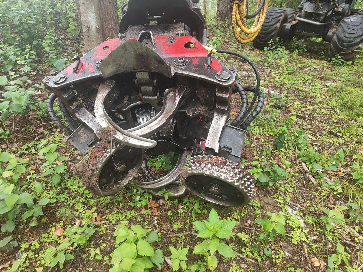 Timberjack 1270D, medkirtės