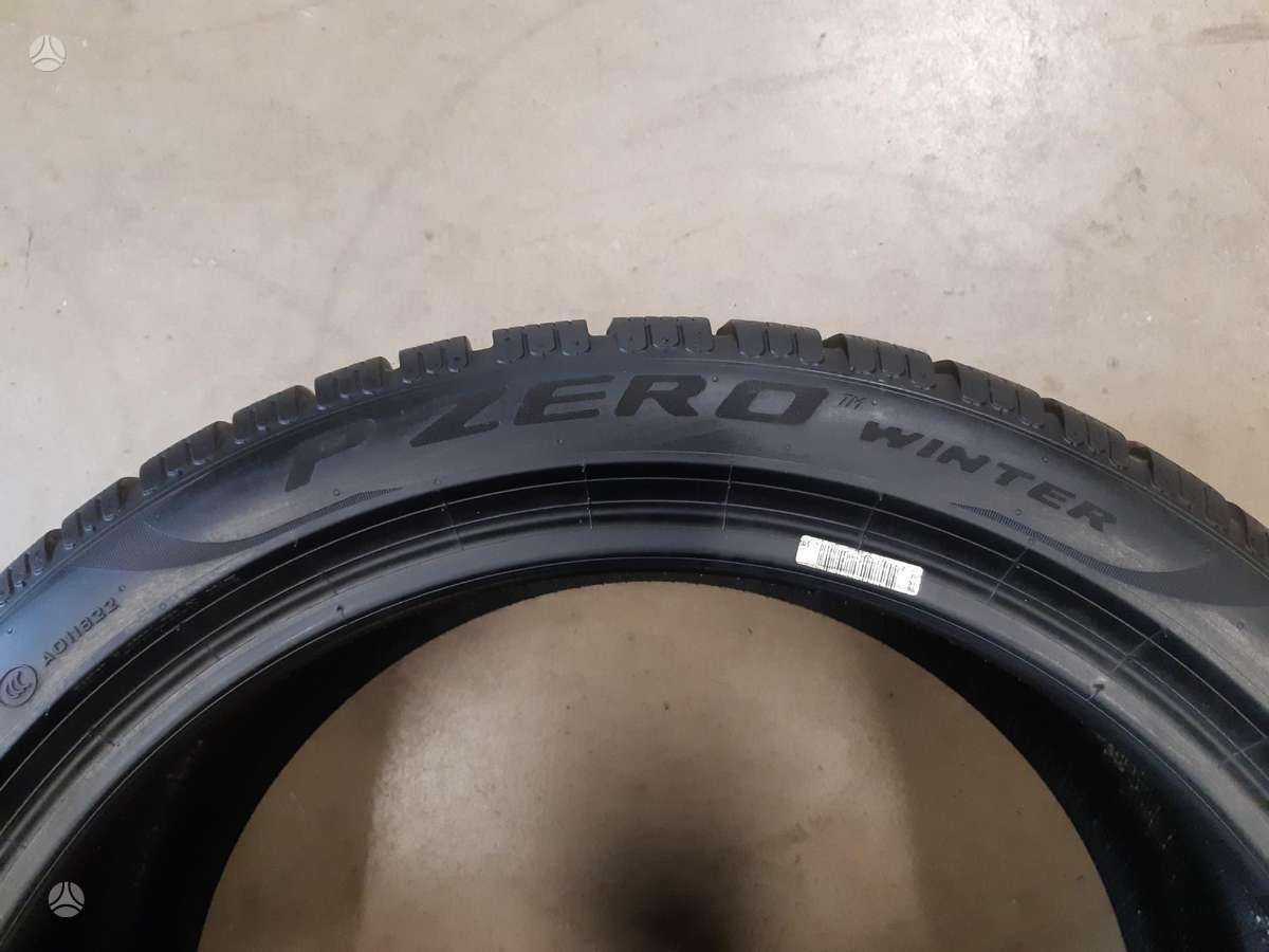 Pirelli 2024m PZero Winter 95%", winter 245/40 R19