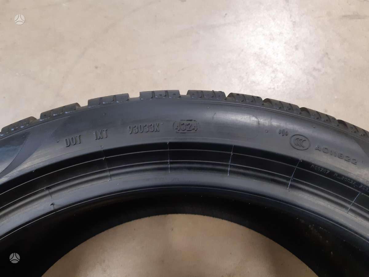 Pirelli 2024m PZero Winter 95%", winter 245/40 R19