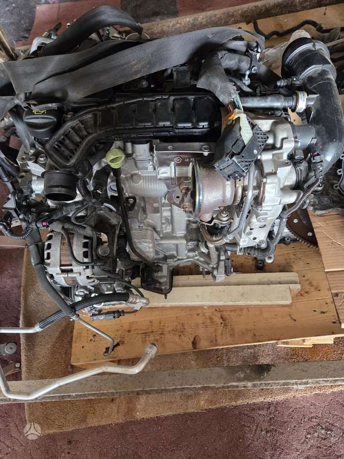 Peugeot 208, Hn05 PureTech, engine