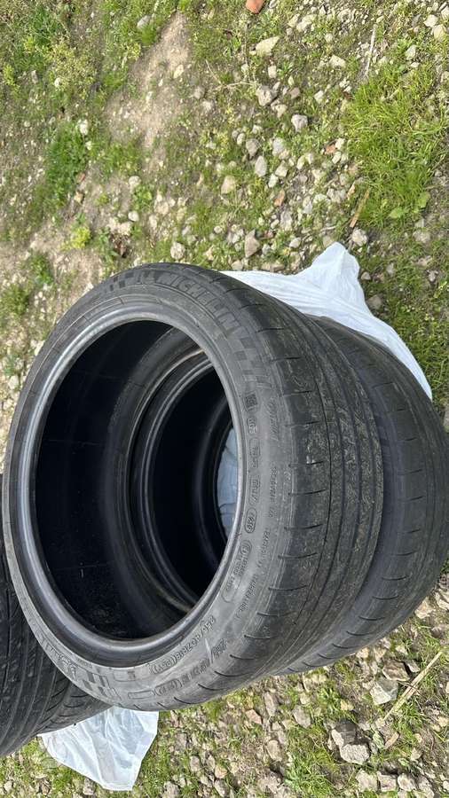 Bridgestone Michelin, žieminės 245/40 R18