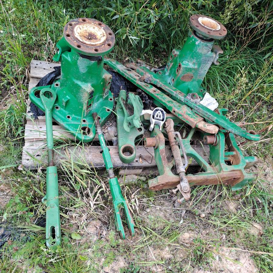 John Deere 6220