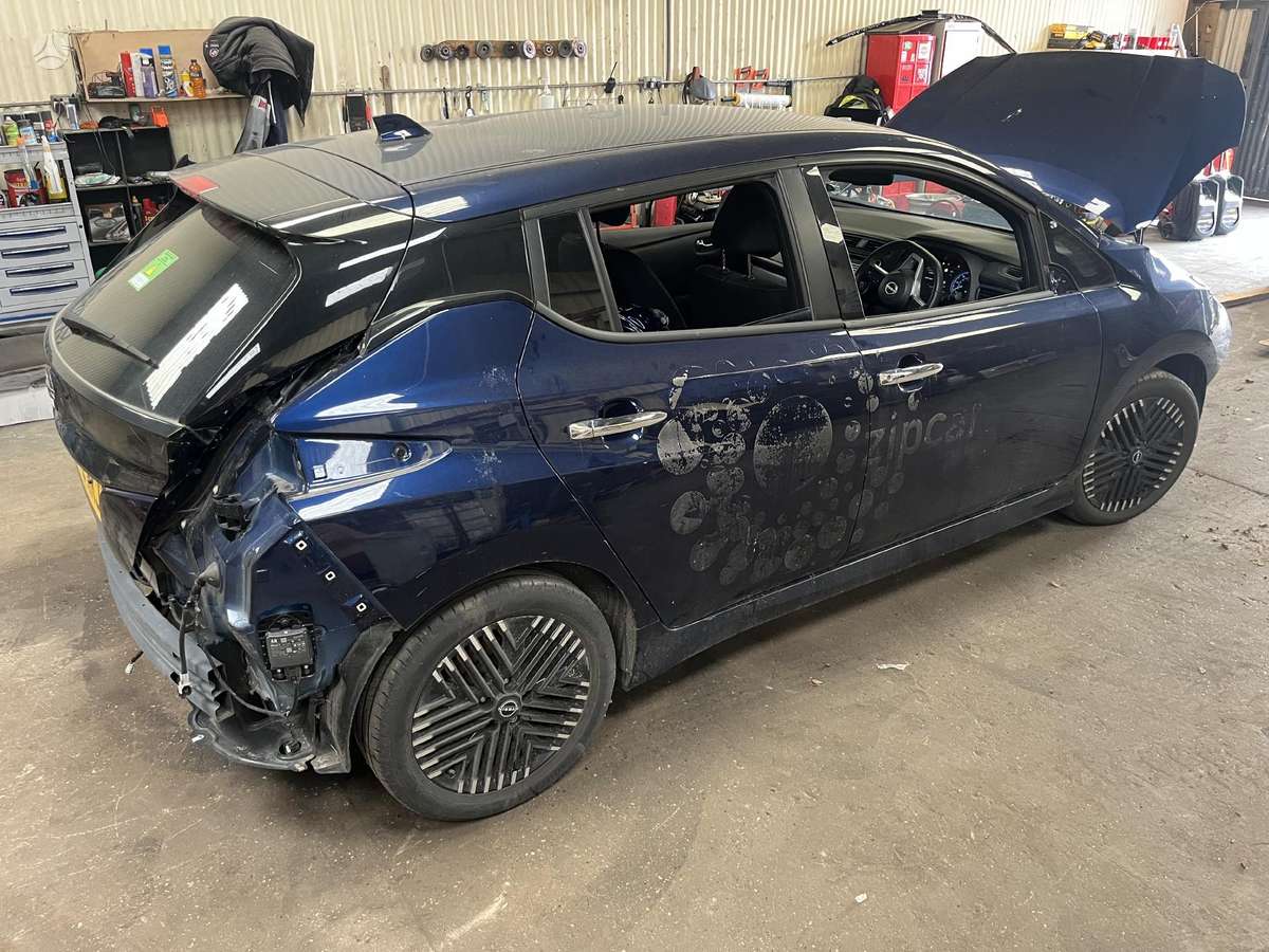 Nissan Leaf for parts. Dalimis