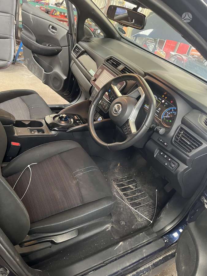 Nissan Leaf по частям. Dalimis