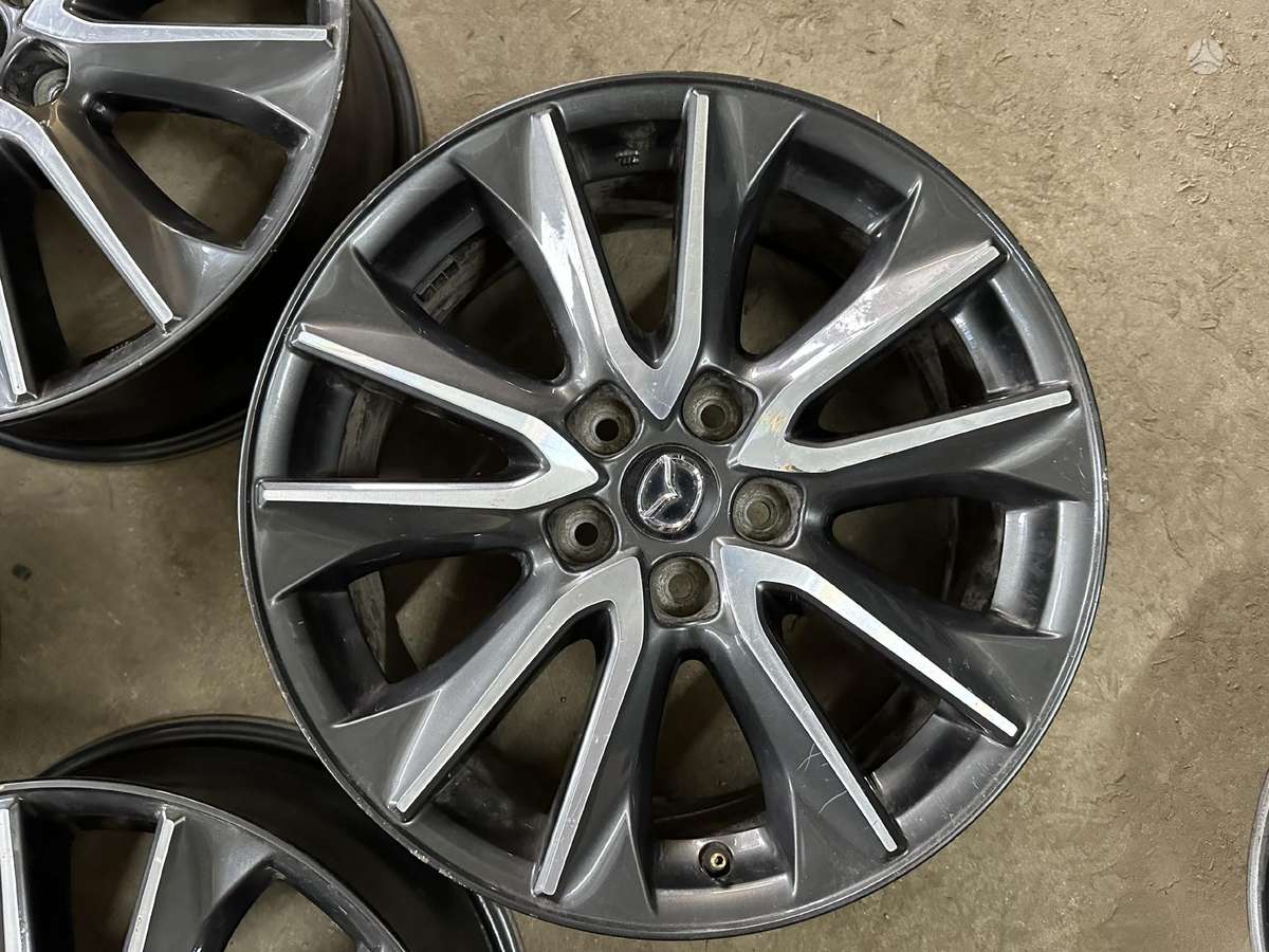 Mazda, vieglmetāla, R18