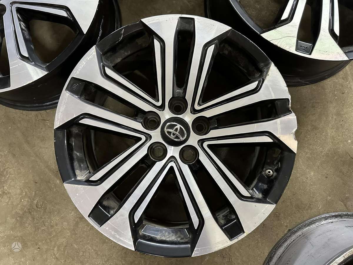 Toyota, lengvojo lydinio, R18