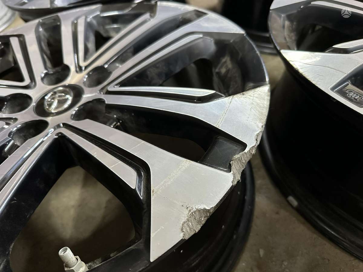 Toyota, lengvojo lydinio, R18