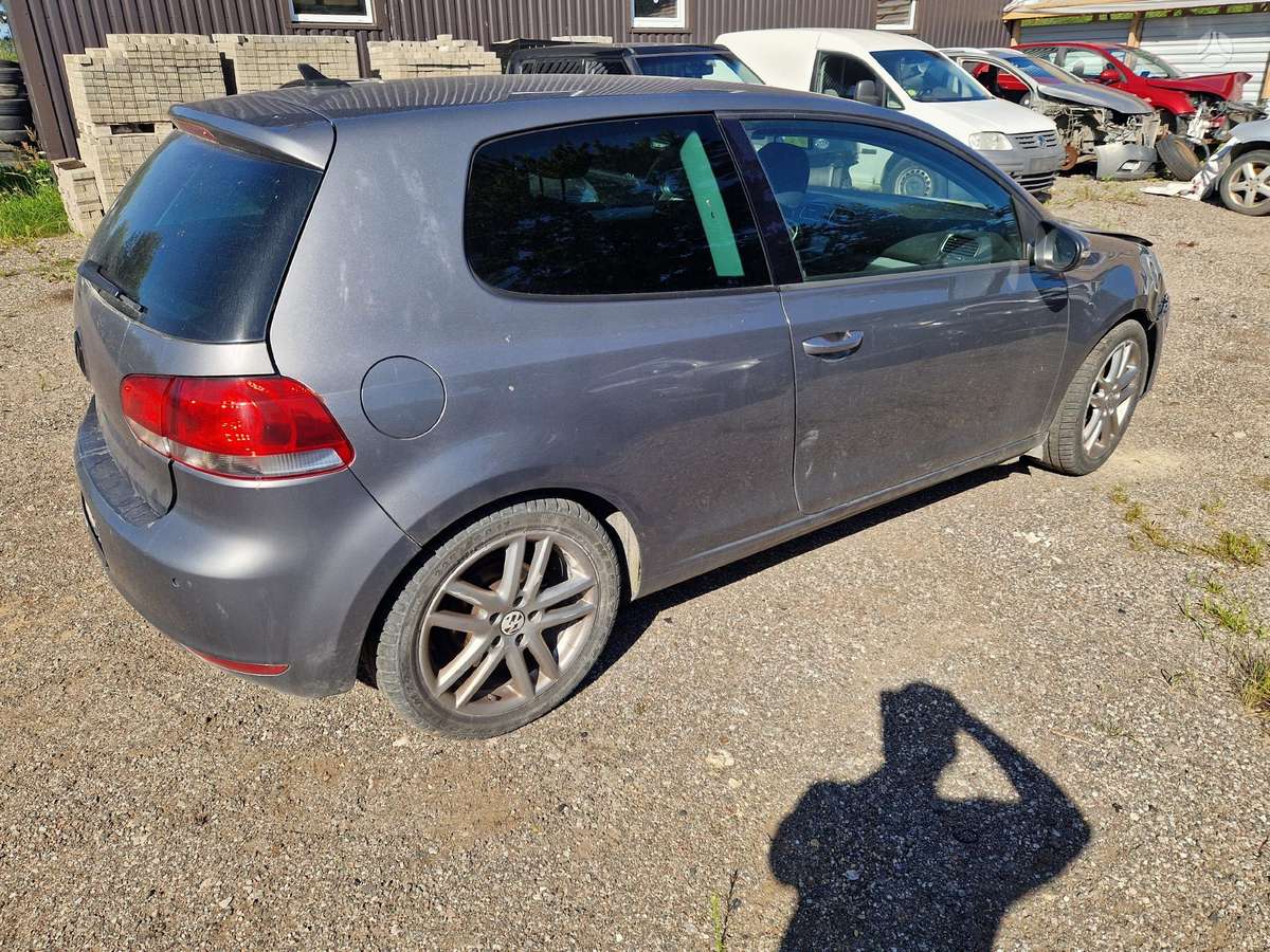 Volkswagen Golf for parts
