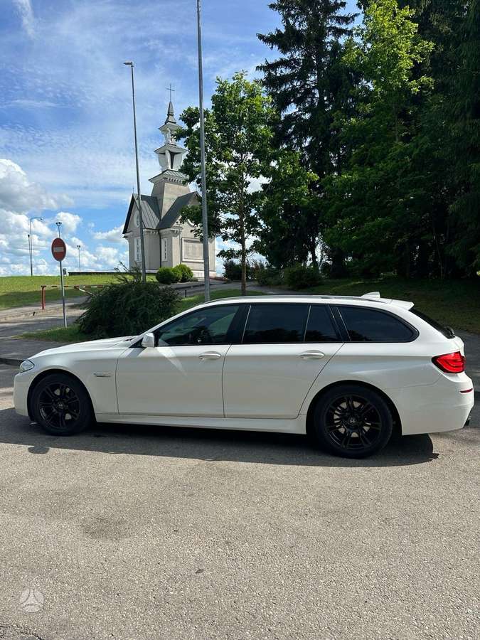 BMW 525