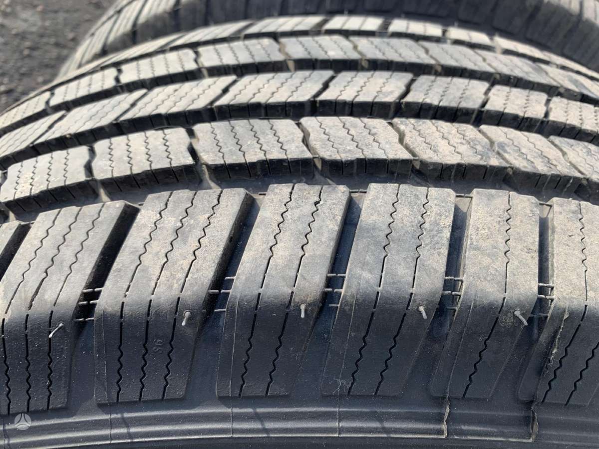 Michelin Defender, universalios 255/55 R20