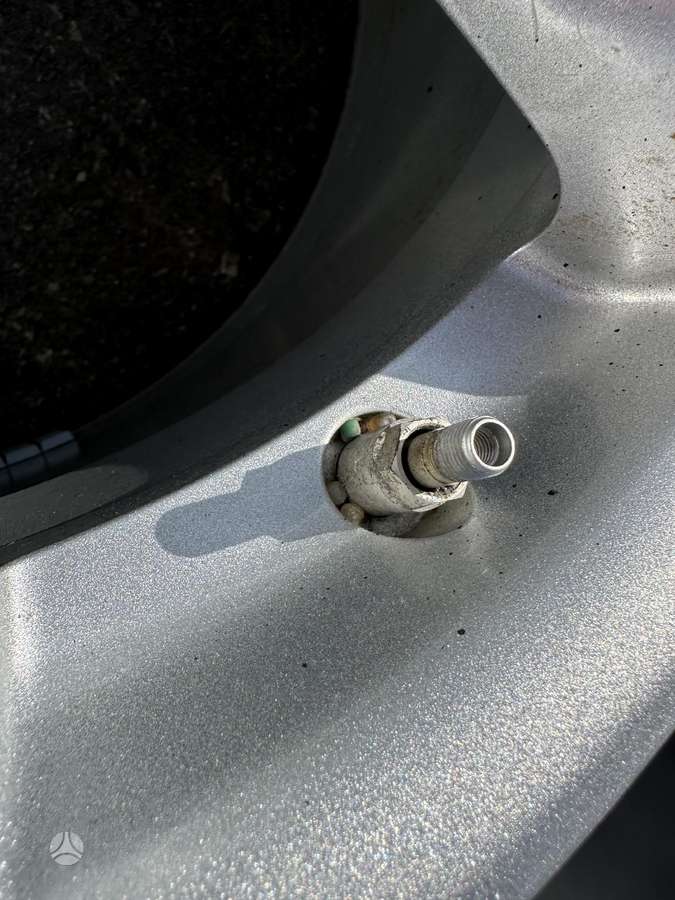 Land Rover, light alloy, R18