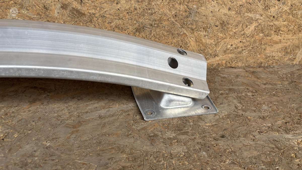 Tesla Model 3, 109531400, Cen27838