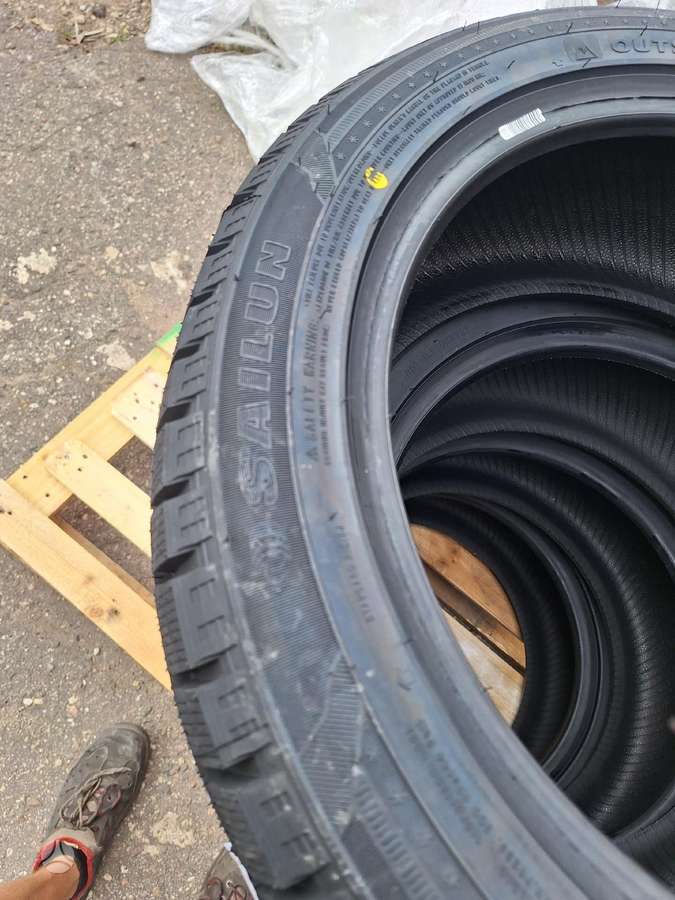 Sailun, зимние 215/50 R17