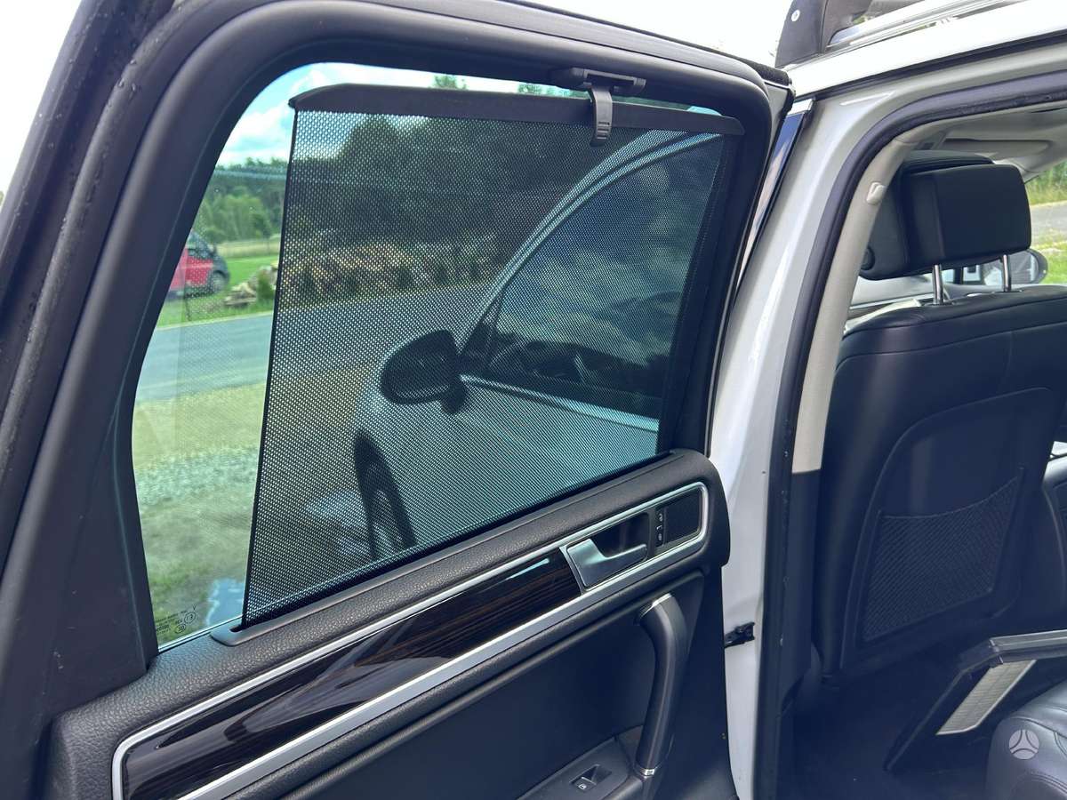 Volkswagen Touareg dalimis