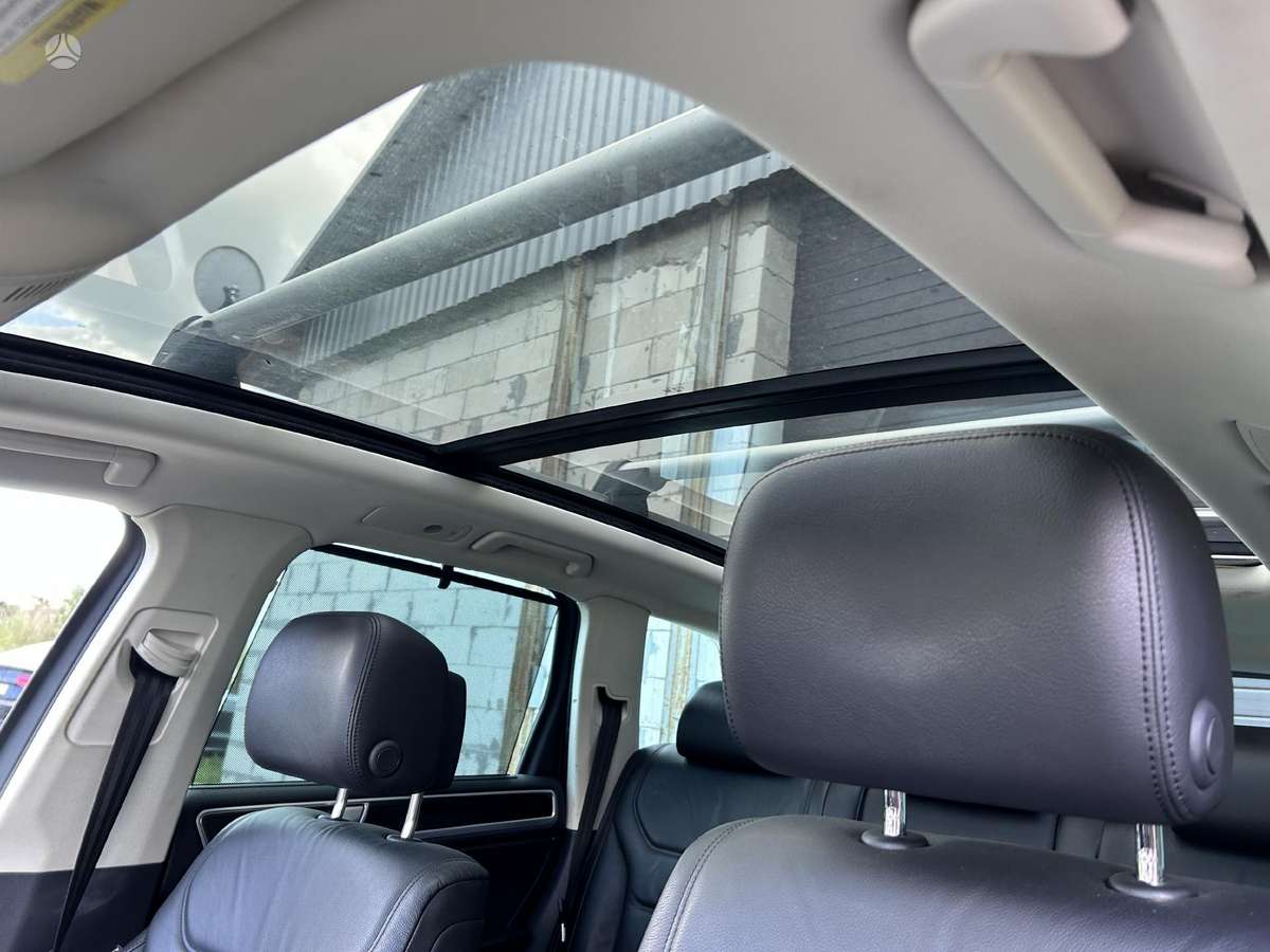 Volkswagen Touareg dalimis