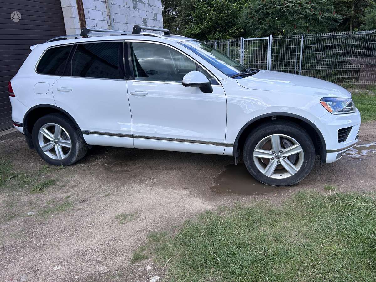 Volkswagen Touareg dalimis