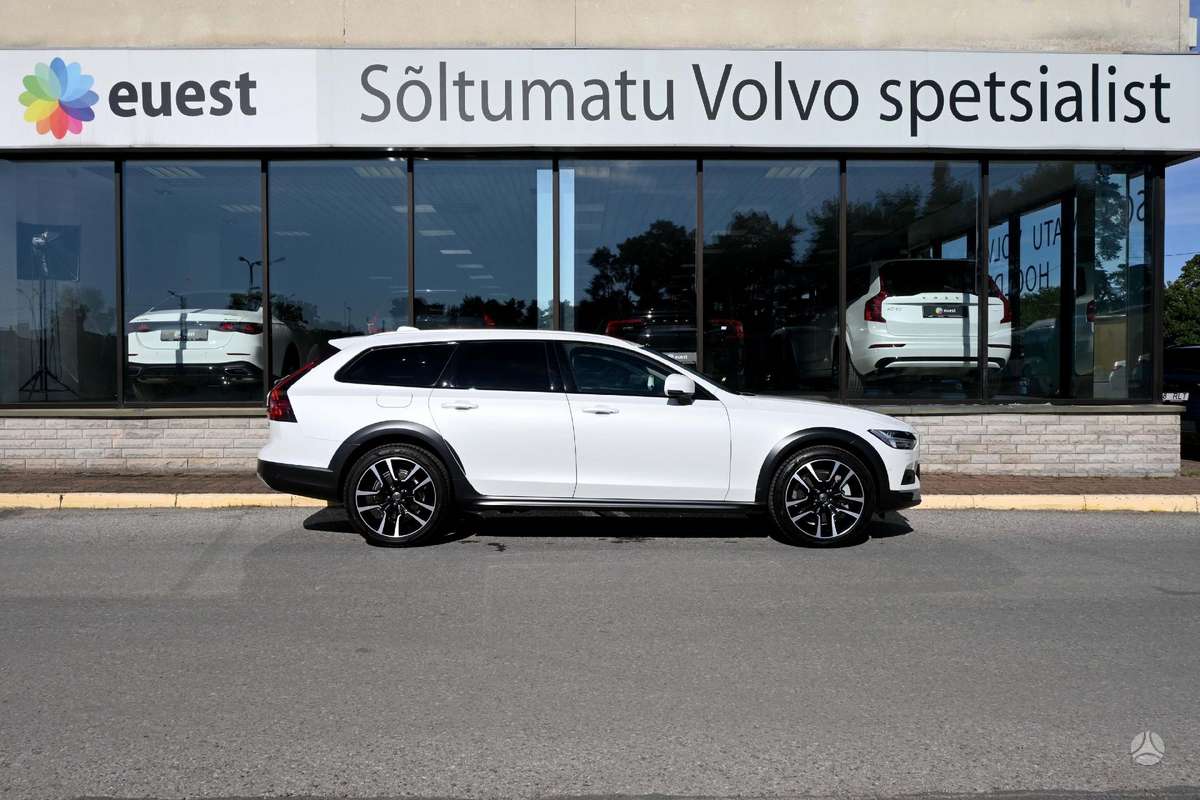 Volvo V90 Cross Country - 7