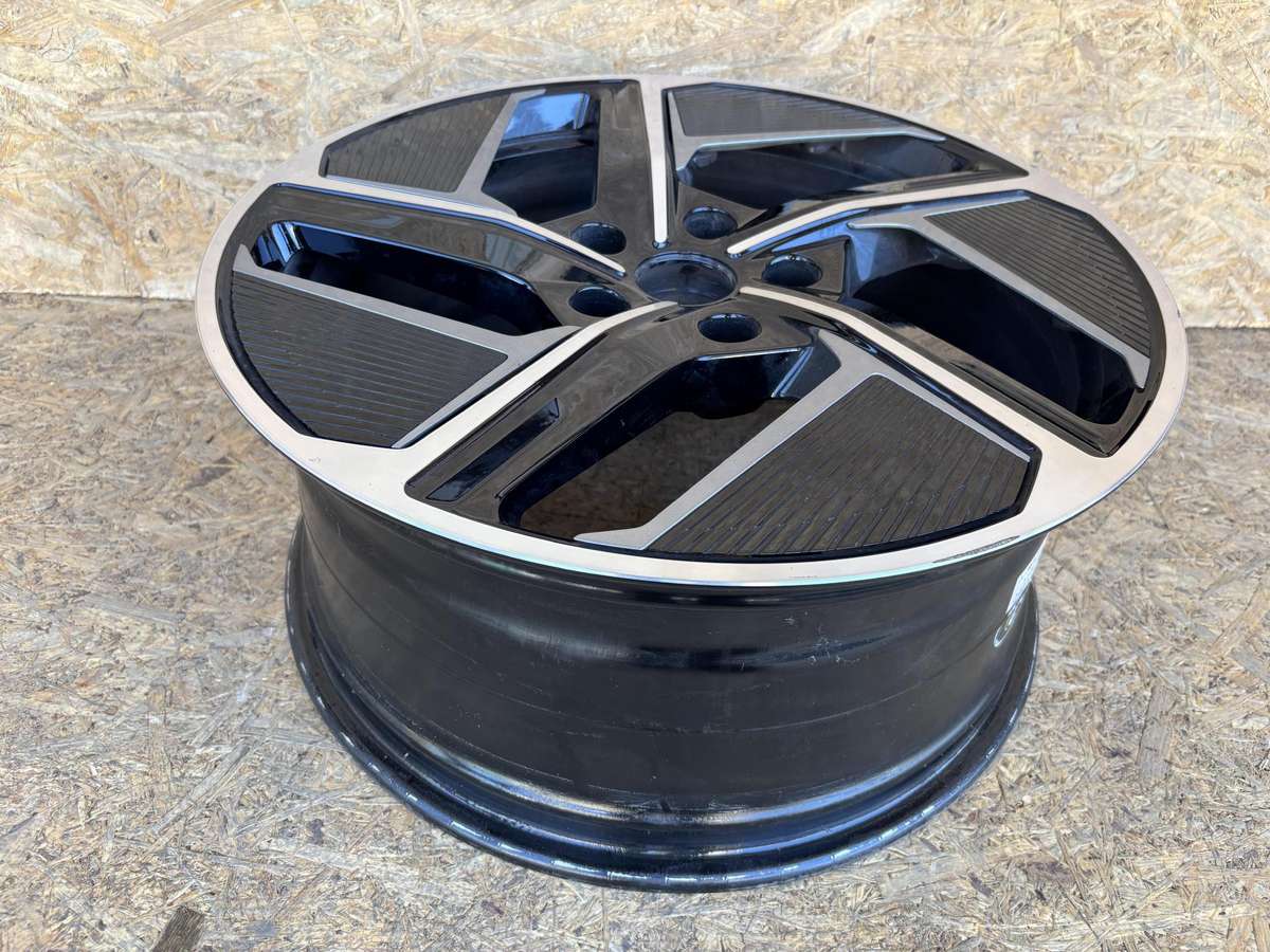 Audi e-tron GT, 4J3601025F, Cen28055