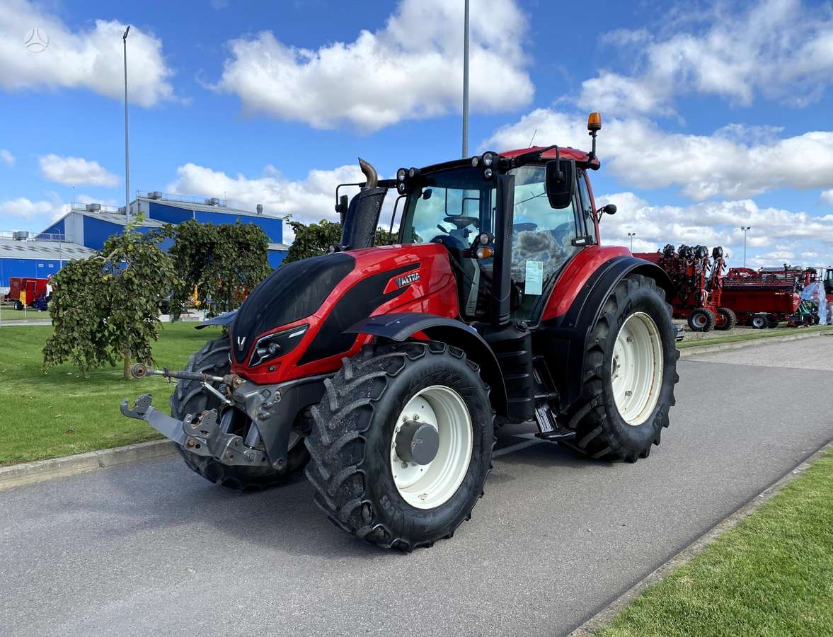 Valtra T234A, traktori