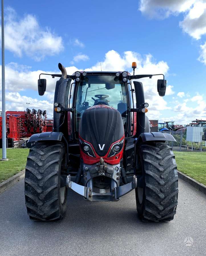 Valtra T234A, traktori