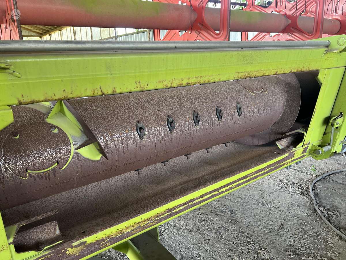 Claas C660, grain processing equipment