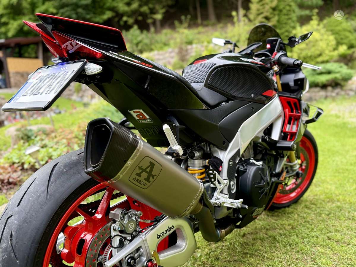 Aprilia Tuono 1100cc, street / classic