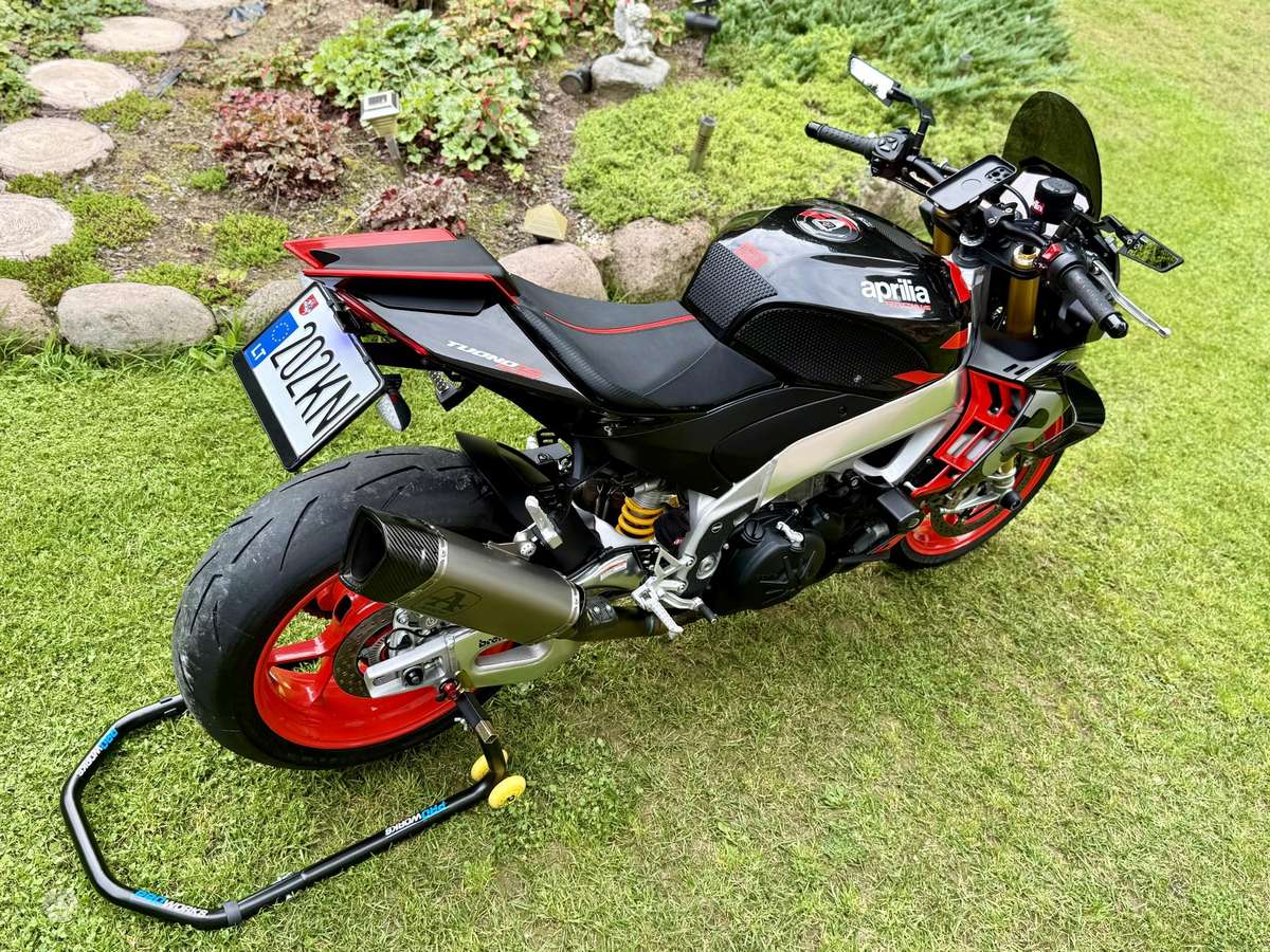Aprilia Tuono 1100cc, street / classic