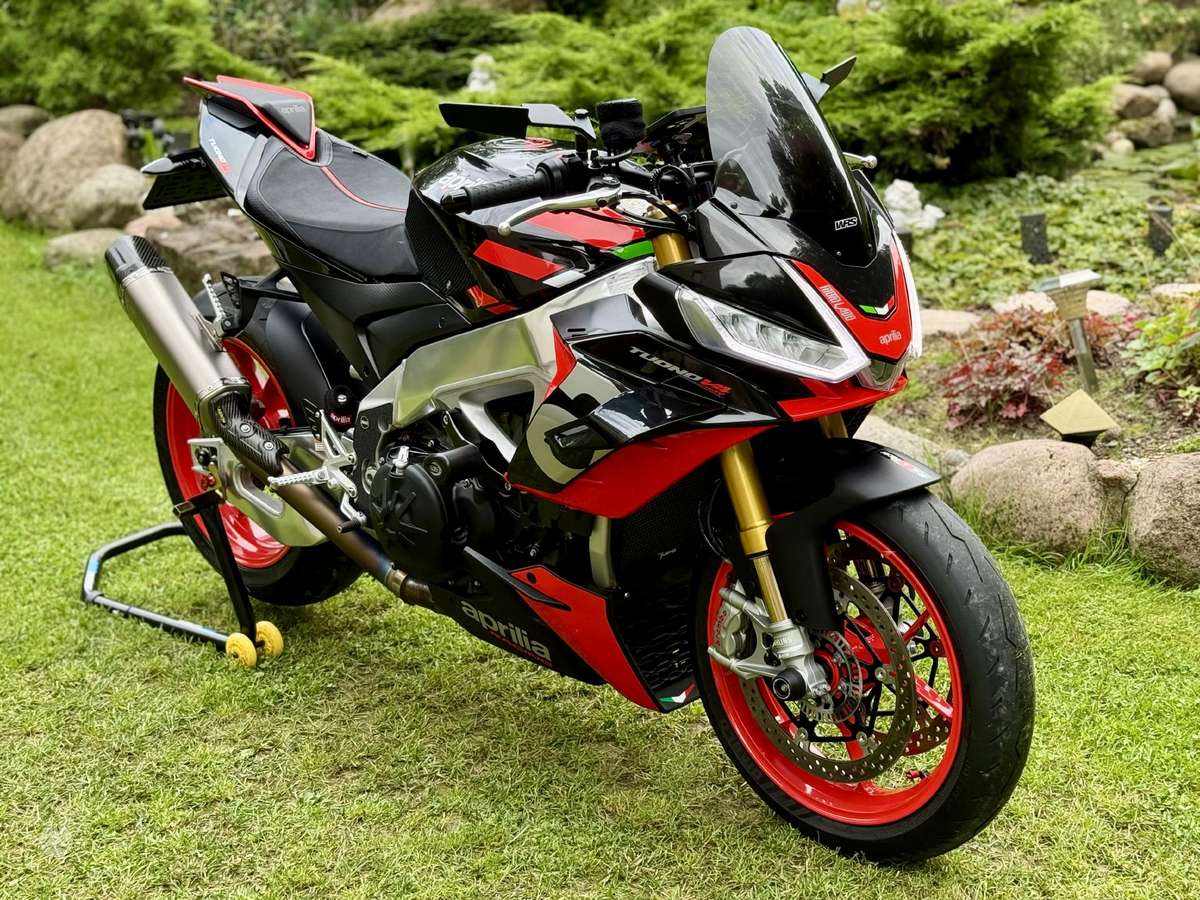 Aprilia Tuono 1100cc, street / classic