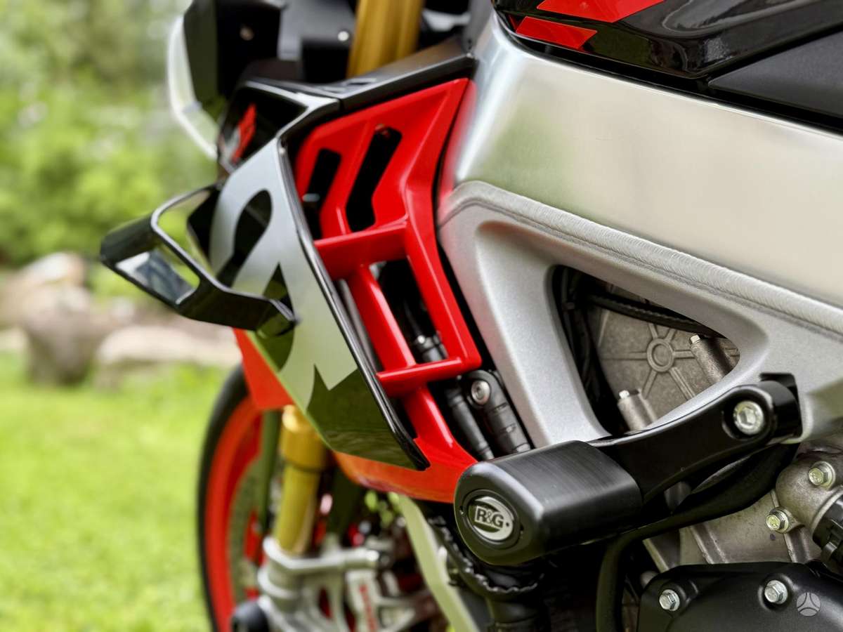 Aprilia Tuono 1100cc, street / classic