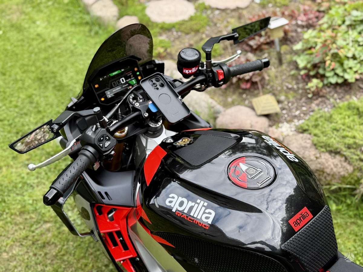 Aprilia Tuono 1100cc, street / classic