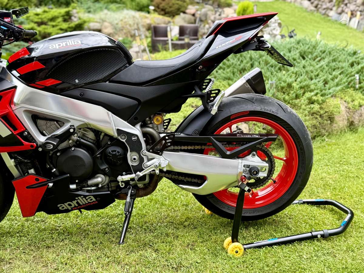 Aprilia Tuono 1100cc, street / classic