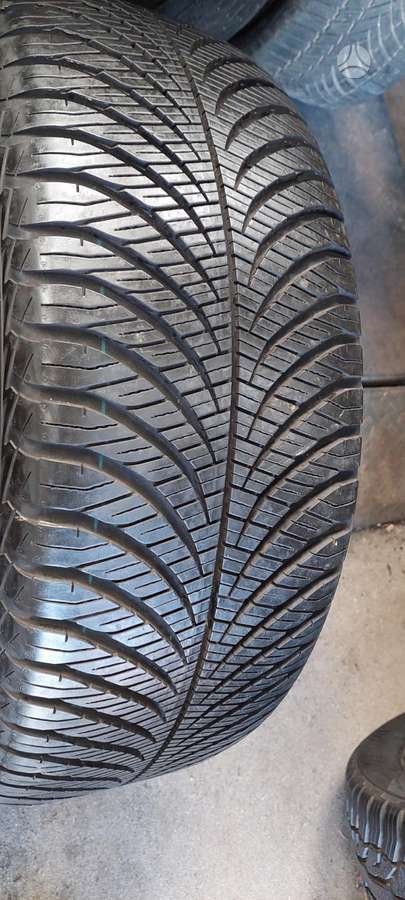 Goodyear, всесезонные 235/50 R18